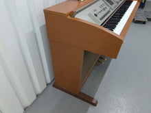 Load image into Gallery viewer, Yamaha Clavinova CVP-305 Digital Piano arranger in cherry wood stock #25147