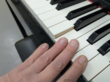 Load image into Gallery viewer, YAMAHA CLAVINOVA CLP-370PE DIGITAL PIANO + STOOL IN GLOSSY BLACK stock nr 25171