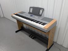 Load image into Gallery viewer, Yamaha DGX-640 88 Key Weighted Keys Portable Grand, stand, 3 pedals stock # 25196