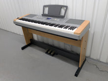 Load image into Gallery viewer, Yamaha DGX-640 88 Key Weighted Keys Portable Grand, stand, 3 pedals stock # 25196