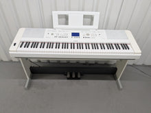 Load image into Gallery viewer, Yamaha DGX-650 in white 88 Weighted Keys Portable Grand 3 pedals stock #25201