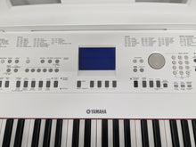 Load image into Gallery viewer, Yamaha DGX-650 in white 88 Weighted Keys Portable Grand 3 pedals stock #25201
