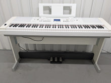 Load image into Gallery viewer, Yamaha DGX-650 in white 88 Weighted Keys Portable Grand 3 pedals stock #25201
