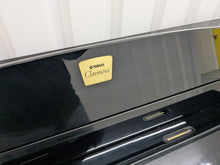 Load image into Gallery viewer, YAMAHA CLAVINOVA CLP-370PE DIGITAL PIANO + STOOL IN GLOSSY BLACK stock nr 25328