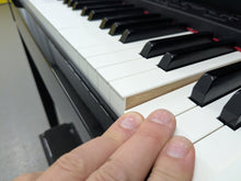 Load image into Gallery viewer, YAMAHA CLAVINOVA CLP-370PE DIGITAL PIANO + STOOL IN GLOSSY BLACK stock nr 25328