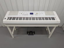 Load image into Gallery viewer, Yamaha DGX-650 in white 88 Weighted Keys Portable Grand 3 pedals stock #25393