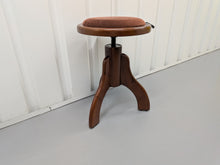 Load image into Gallery viewer, Yamaha Clavinova CLP-970 Digital Piano and stool in mahogany stock nr 25385