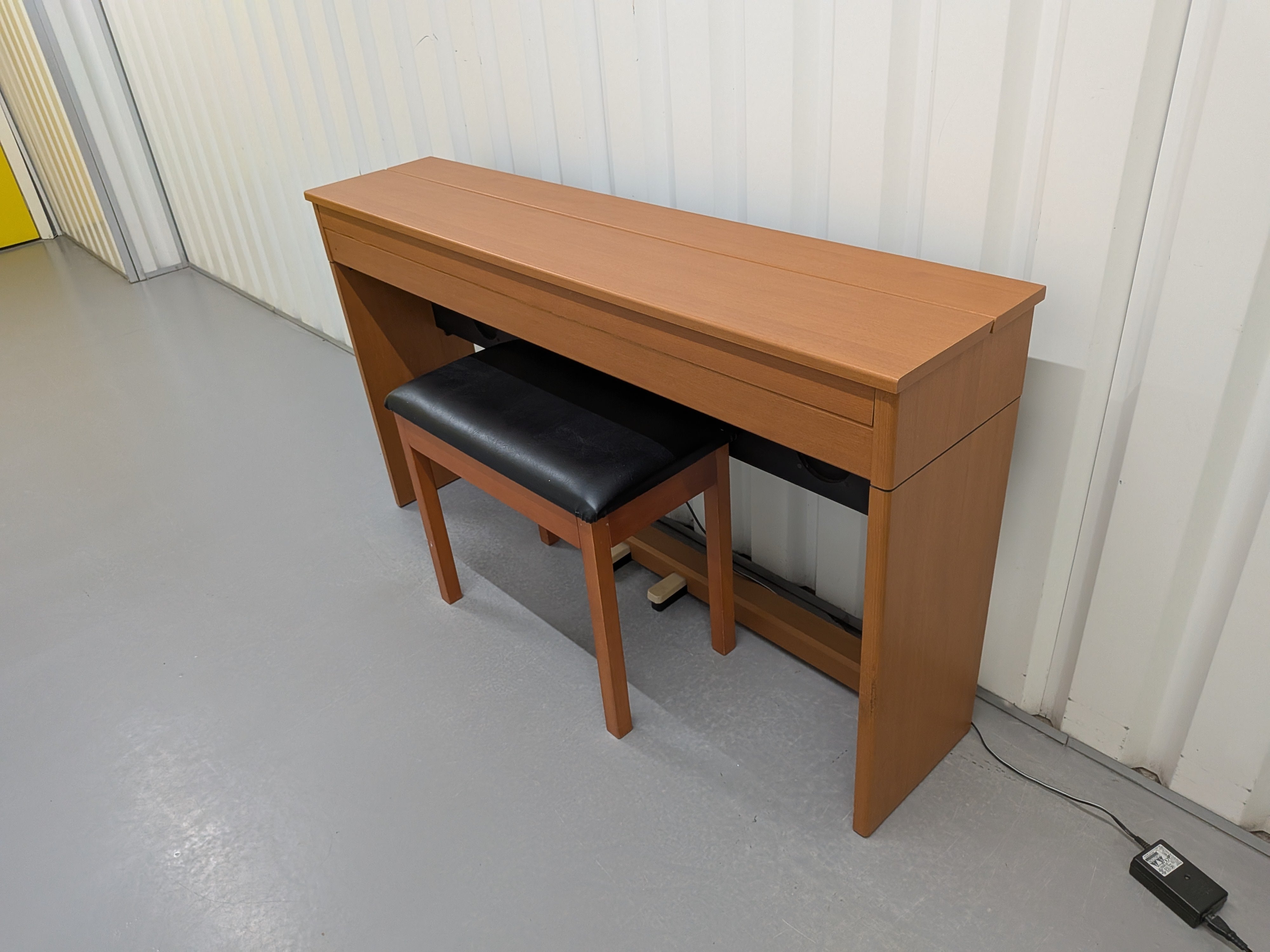 Roland DP-900 Designer Digital Piano 88 weighted keys 2 pedals