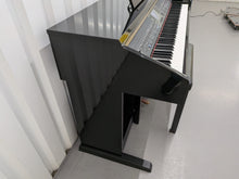 Load image into Gallery viewer, Yamaha Clavinova CVP-401 Digital Piano / arranger in glossy black stock nr 25404