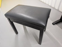Load image into Gallery viewer, Yamaha Clavinova CVP-401 Digital Piano / arranger in glossy black stock nr 25404