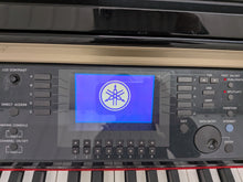 Load image into Gallery viewer, Yamaha Clavinova CVP-401 Digital Piano / arranger in glossy black stock nr 25412