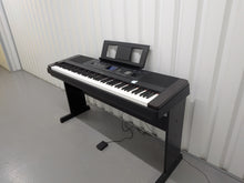 Load image into Gallery viewer, Yamaha DGX-650 in black 88 Weighted Keys Portable Grand stock #25435