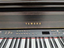 Load image into Gallery viewer, YAMAHA CLAVINOVA CLP-880 high end Digital Piano in rosewood Stock nr 25454