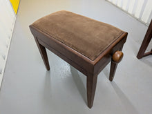 Load image into Gallery viewer, Yamaha Clavinova CLP-535 in mahogany with matching stool stock nr 25486