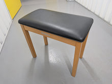 Load image into Gallery viewer, Yamaha Clavinova CLP-320 Digital Piano and stool in cherry wood, stock no 25495