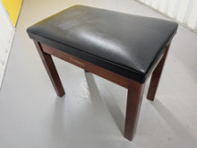 Load image into Gallery viewer, Yamaha Clavinova CLP-280 in Polished Mahogany with matching stool stock nr 25541