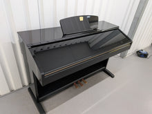Load image into Gallery viewer, Yamaha Clavinova CVP-401 Digital Piano / arranger in glossy black stock nr 26075