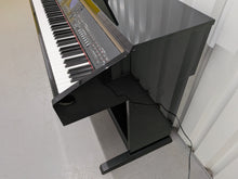 Load image into Gallery viewer, Yamaha Clavinova CVP-401 Digital Piano / arranger in glossy black stock nr 26075