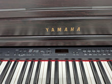 Load image into Gallery viewer, Yamaha Clavinova CLP-470 in dark rosewood with wooden keys action + stool #26088