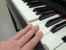 Load image into Gallery viewer, Yamaha Clavinova CLP-470 in dark rosewood with wooden keys action + stool #26088