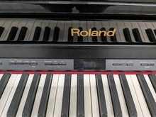 Load image into Gallery viewer, Roland HP506 Digital Piano glossy black wooden action keys + stool Stock nr 26124
