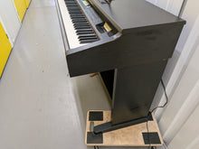 Load image into Gallery viewer, Yamaha Clavinova CVP-92 Digital Piano / arranger in rosewood stock nr 26130