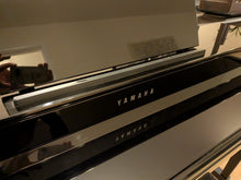Load image into Gallery viewer, Yamaha Clavinova CLP-835 Digital Piano Polished Ebony + stool stock nr 26132