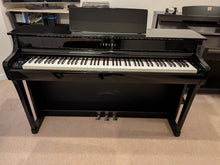 Load image into Gallery viewer, Yamaha Clavinova CLP-835 Digital Piano Polished Ebony + stool stock nr 26132
