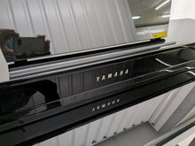Load image into Gallery viewer, Yamaha Clavinova CLP-535 CLP-535PE Digital Piano in gloss black stock # 26151