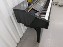 Load image into Gallery viewer, Yamaha Clavinova CVP-209 piano / arranger in Polished Ebony stock nr F011