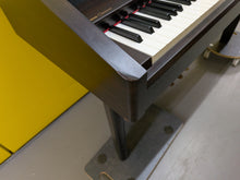 Load image into Gallery viewer, Yamaha Clavinova CVP-207 digital piano / arranger in rosewood. stock nr 26316