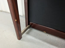 Load image into Gallery viewer, Yamaha Clavinova CLP-280 in Polished Glossy Mahogany finish stock nr 26386
