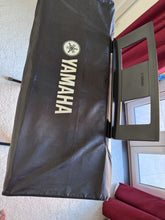 Load image into Gallery viewer, Yamaha PSR-E443 Portable Keyboard Excellent Condition Boxed + X-Stand Included 26157