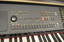 Load image into Gallery viewer, YAMAHA CLAVINOVA CVP-307 DIGITAL PIANO ARRANGER IN MAHOGANY STOCK #23050