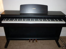 Load image into Gallery viewer, Yamaha Arius YDP-121 Digital Piano in dark rosewood stock nr 23028