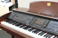 Load image into Gallery viewer, Yamaha Clavinova CVP-305M Digital Piano / arranger in mahogany stock nr 22105