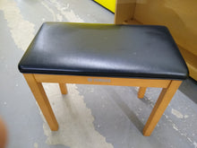 Load image into Gallery viewer, Yamaha Arius YDP-140c digital piano in light oak +matching stool stock nr 22042