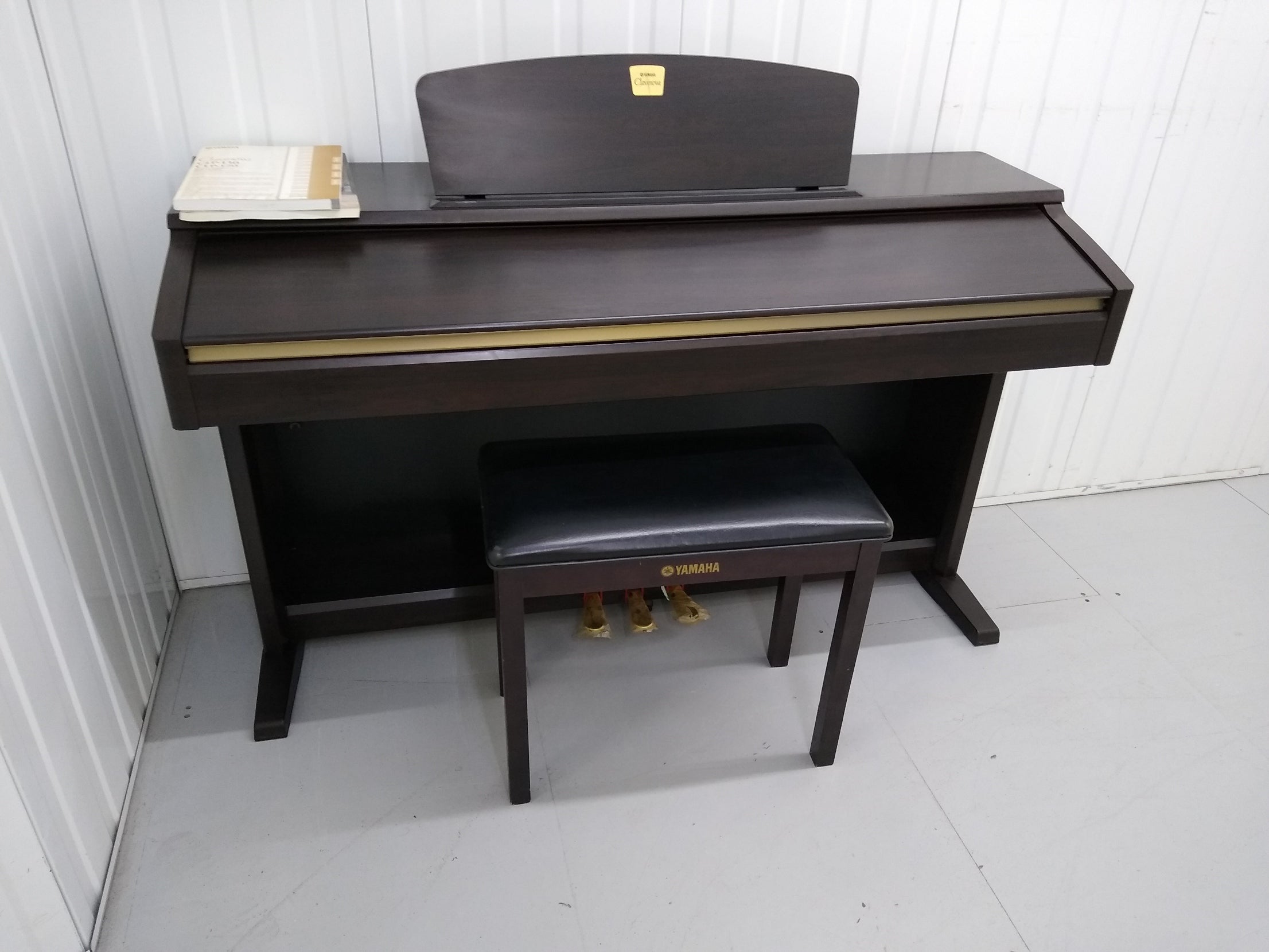 ヤマハ　YAMAHA Clavinova CLP-120 Yamaha Clavinova CLP-120 Digital Piano + stool Full Size 88 keys