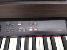 Load image into Gallery viewer, Yamaha Clavinova CLP-820 Digital Piano full size weighted keys stock nr 22085