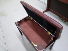 Load image into Gallery viewer, YAMAHA CLAVINOVA CLP-950 Digital Piano in mahogany with stool stock nr 22128