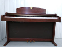 Load image into Gallery viewer, YAMAHA CLAVINOVA CLP-950 Digital Piano in mahogany stock nr 22161