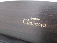 Load image into Gallery viewer, Yamaha Clavinova CLP-820 Digital Piano in rosewood weighted keys stock nr 22190