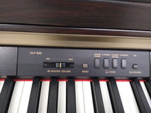 Load image into Gallery viewer, Yamaha Clavinova CLP-920 Digital Piano in rosewood, weighted keys stock nr 22201