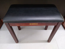 Load image into Gallery viewer, YAMAHA CLAVINOVA CLP-950 Digital Piano in mahogany with stool stock nr 22223