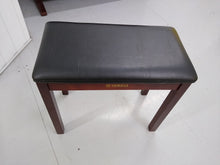 Load image into Gallery viewer, YAMAHA CLAVINOVA CLP-950 Digital Piano in mahogany with stool stock nr 22223