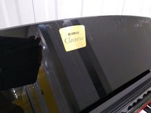 Load image into Gallery viewer, Yamaha Clavinova CLP-320PE Digital Piano in Glossy Black stock no 22203