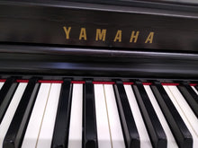 Load image into Gallery viewer, Yamaha clavinova CLP-525 digital piano in rosewood colour stock # 22210