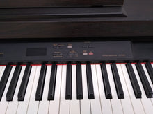 Load image into Gallery viewer, Yamaha Clavinova CLP-820 Digital Piano in rosewood stock nr 22212