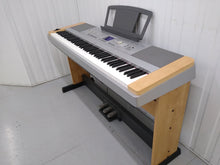 Load image into Gallery viewer, Yamaha DGX-640 portable grand piano keyboard arranger with 3 pedals stock #22214