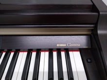 Load image into Gallery viewer, YAMAHA CLAVINOVA CLP-930 Digital Piano in rosewood, weighted keys stock nr 22217